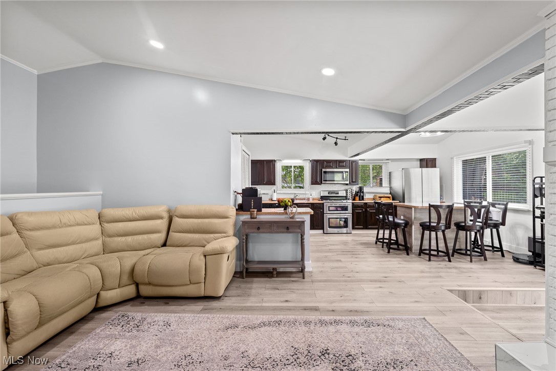 1733 Jo Ann Drive Parma OH 44134