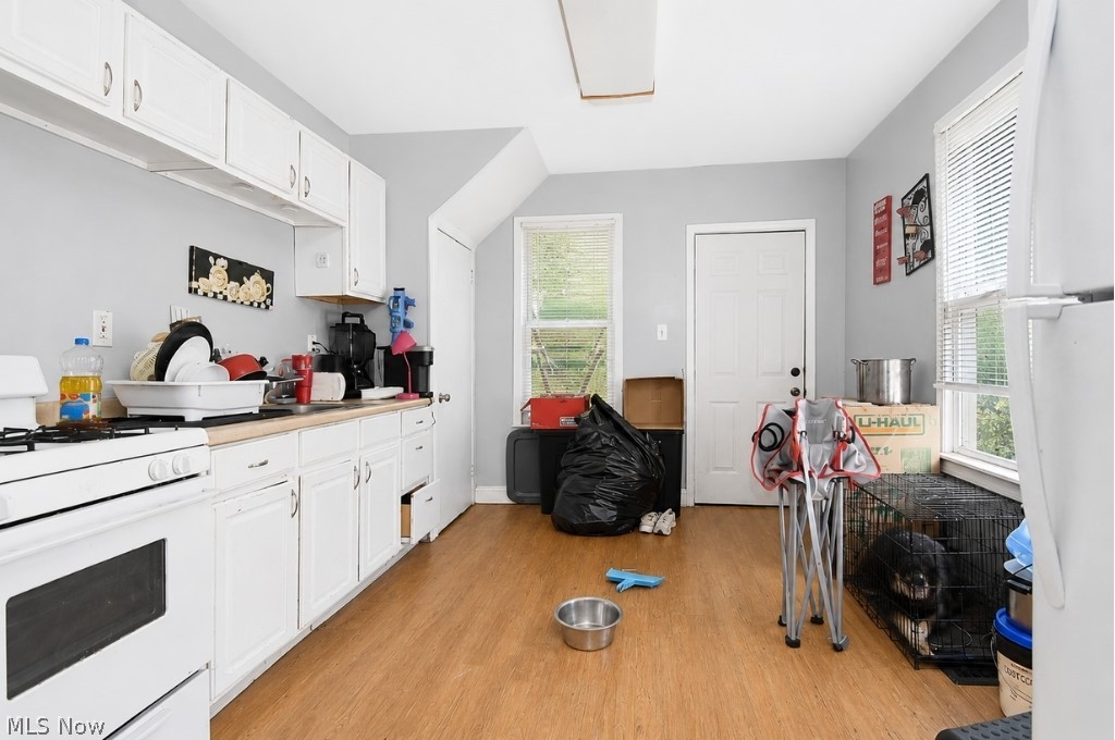 15811 Arcade Avenue Cleveland OH 44110