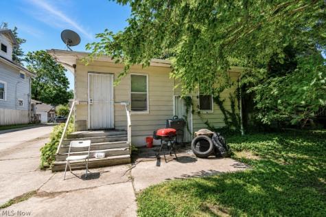 15811 Arcade Avenue Cleveland OH 44110