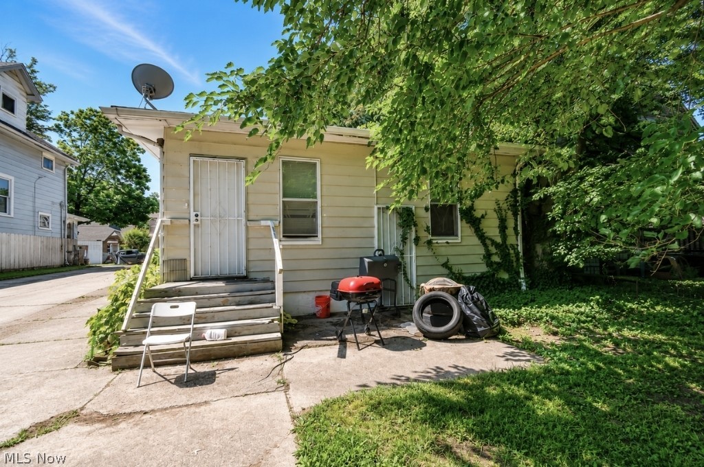15811 Arcade Avenue Cleveland OH 44110