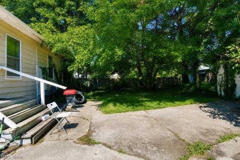 15811 Arcade Avenue Cleveland OH 44110