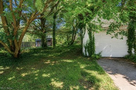 15811 Arcade Avenue Cleveland OH 44110