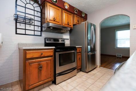 114 Sheriff Street Elyria OH 44035