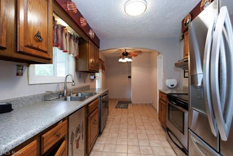 114 Sheriff Street Elyria OH 44035