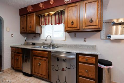 114 Sheriff Street Elyria OH 44035