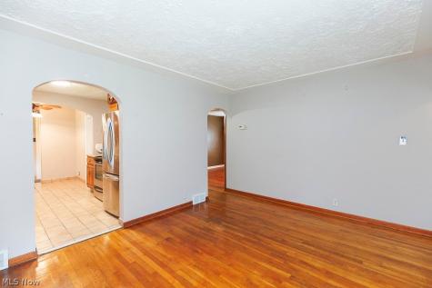 114 Sheriff Street Elyria OH 44035