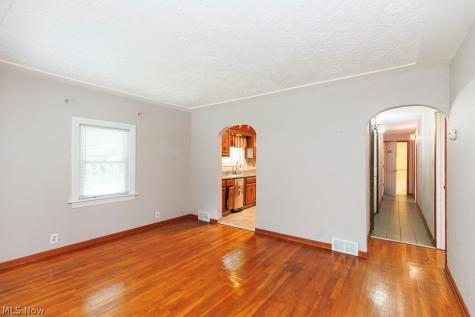114 Sheriff Street Elyria OH 44035