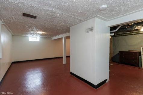 114 Sheriff Street Elyria OH 44035