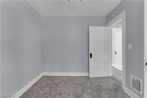 2153 W 106th Street Cleveland OH 44102