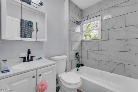 2153 W 106th Street Cleveland OH 44102