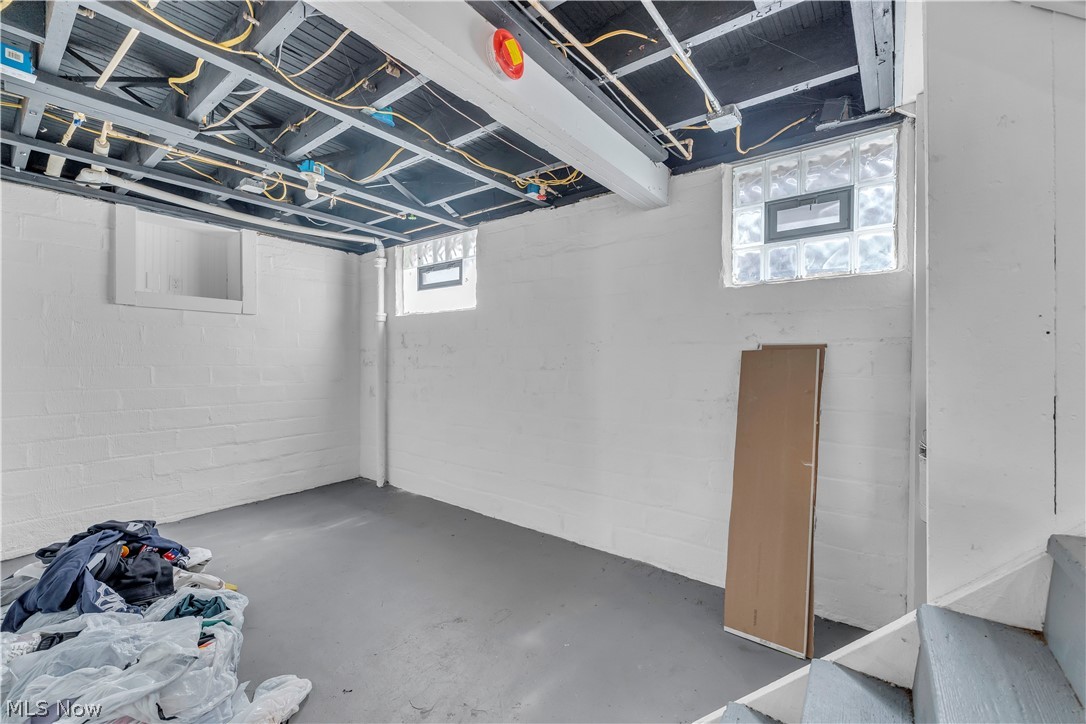 2153 W 106th Street Cleveland OH 44102