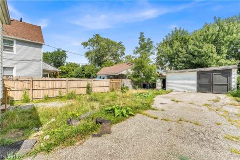 2153 W 106th Street Cleveland OH 44102