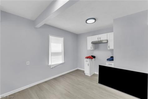 2153 W 106th Street Cleveland OH 44102
