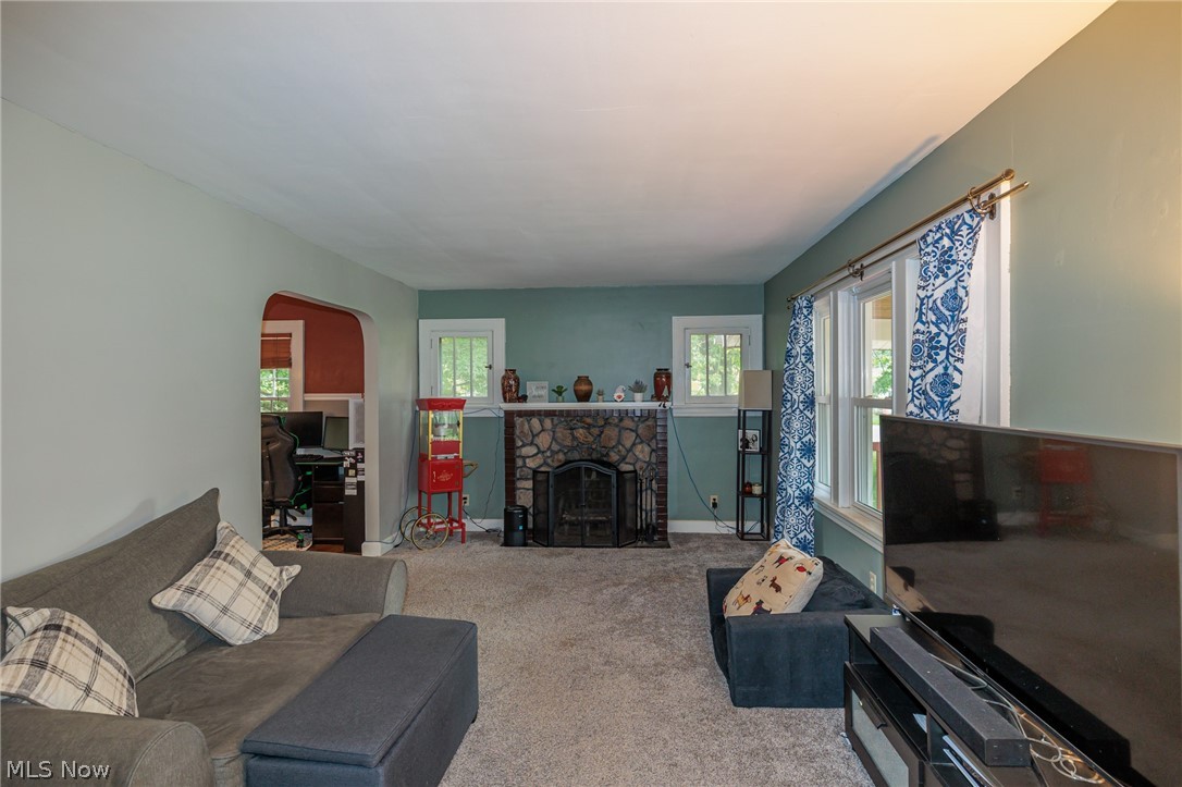 1949 Auten Drive Akron OH 44320