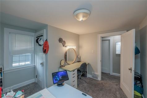 1949 Auten Drive Akron OH 44320