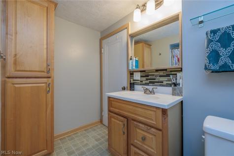 1949 Auten Drive Akron OH 44320