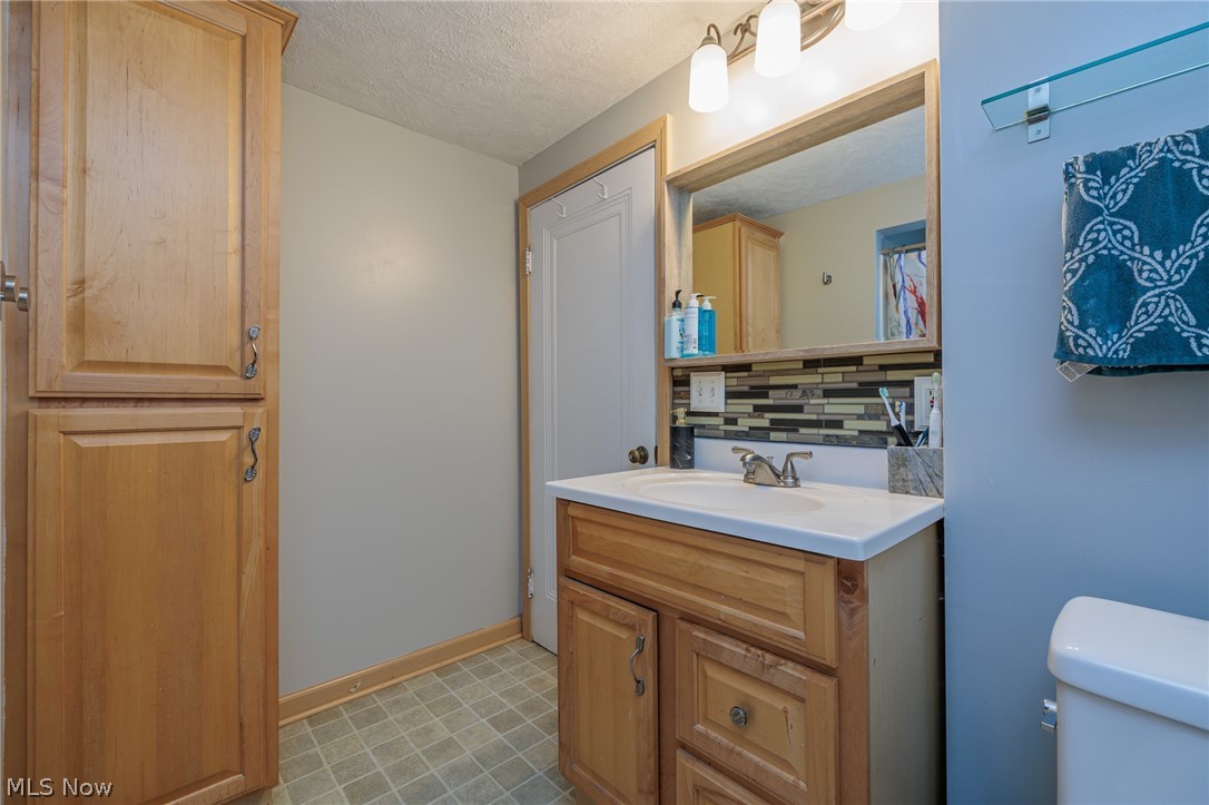 1949 Auten Drive Akron OH 44320