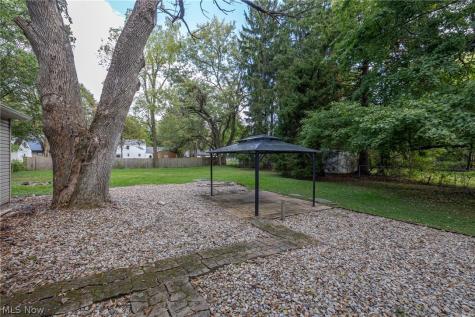 1949 Auten Drive Akron OH 44320