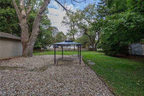 1949 Auten Drive Akron OH 44320
