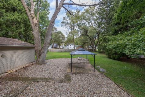 1949 Auten Drive Akron OH 44320