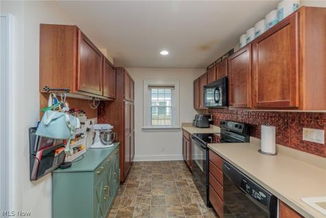 1949 Auten Drive Akron OH 44320