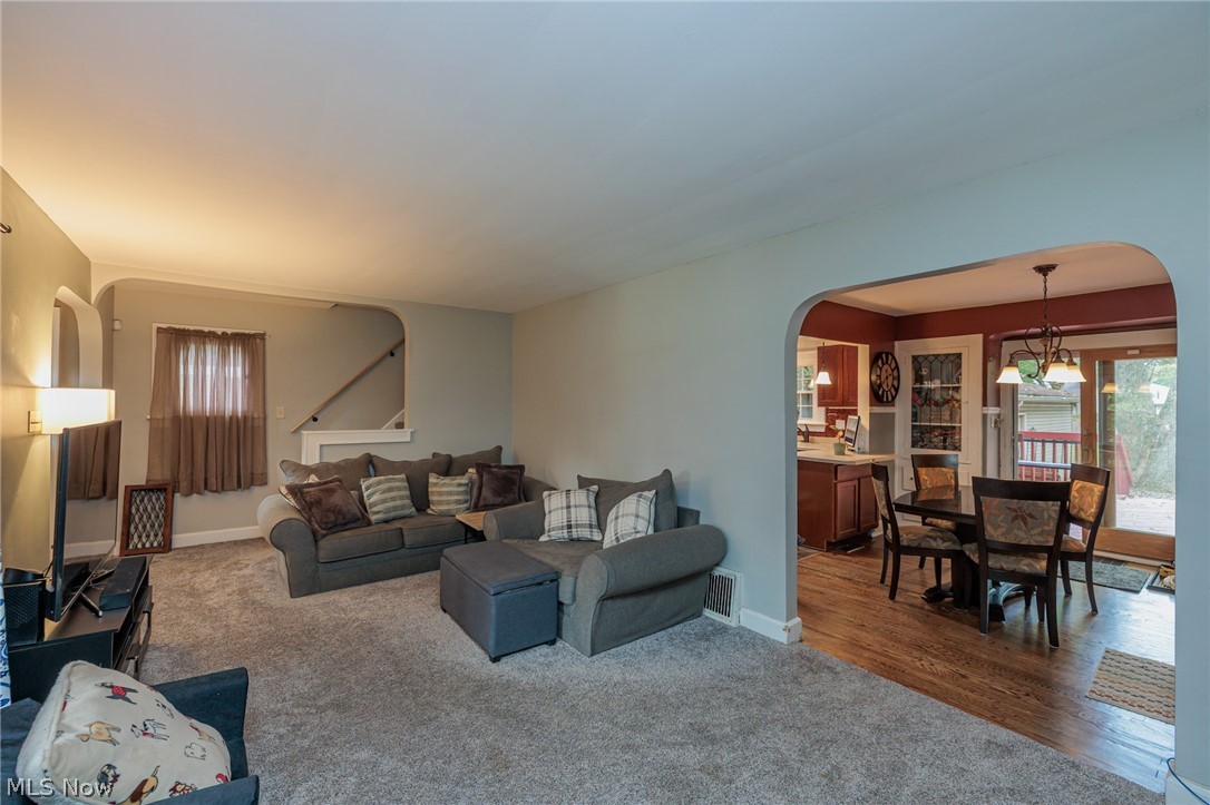 1949 Auten Drive Akron OH 44320