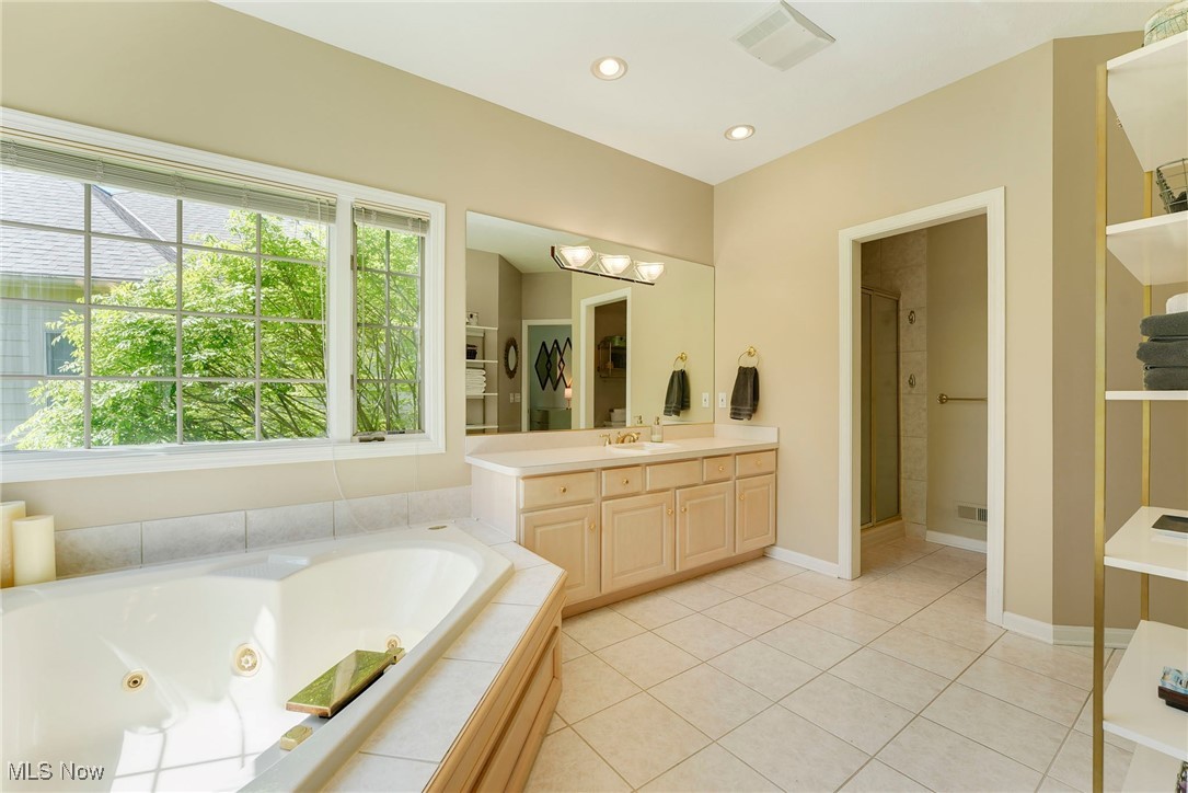 197 Raleigh Court Aurora OH 44202