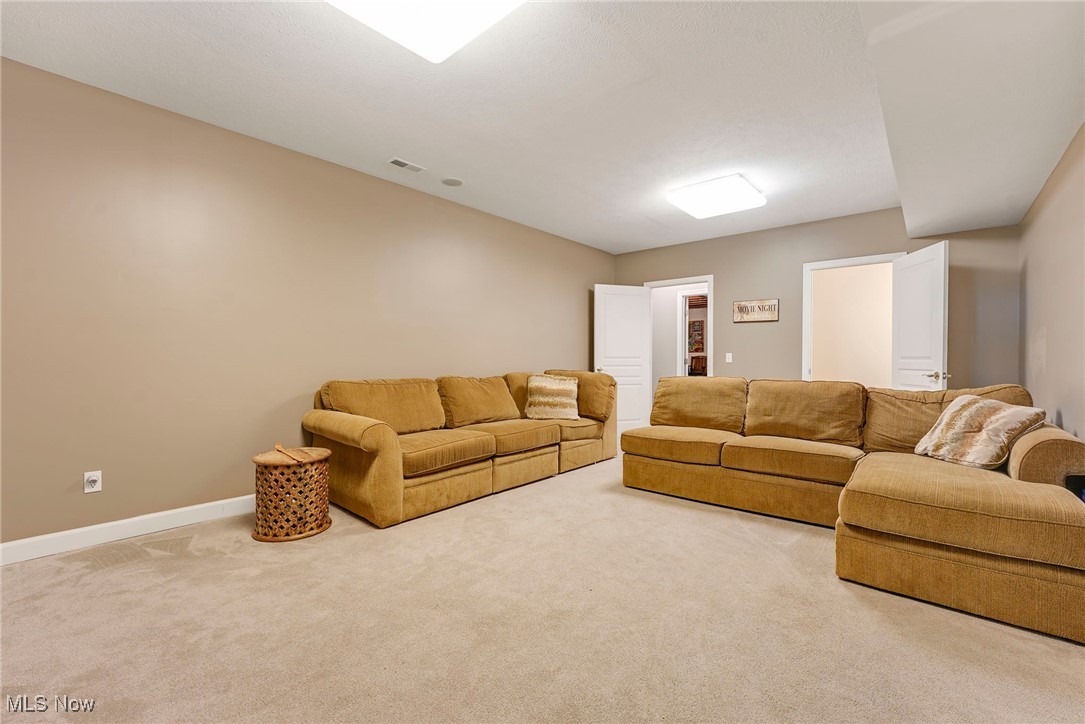 197 Raleigh Court Aurora OH 44202