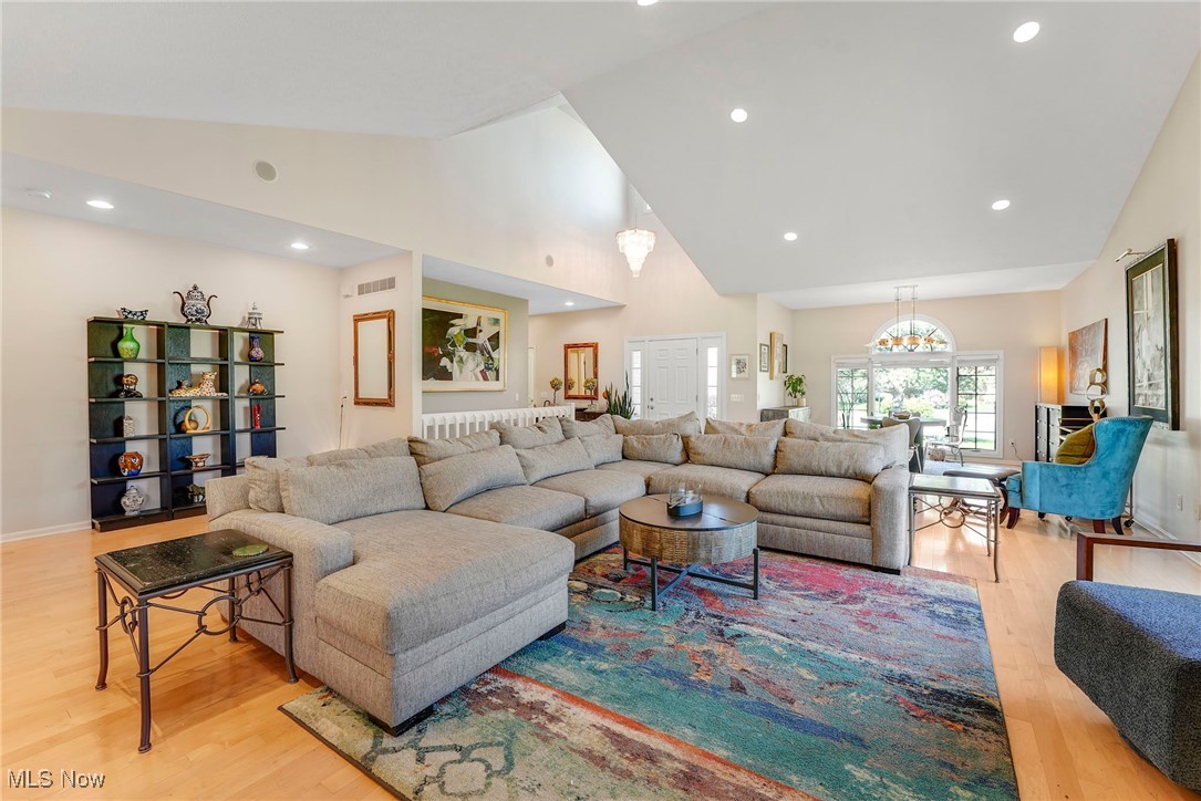 197 Raleigh Court Aurora OH 44202