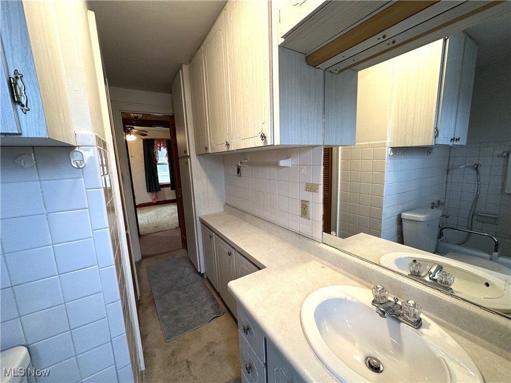 2023 Commerce Street Wellsburg WV 26070