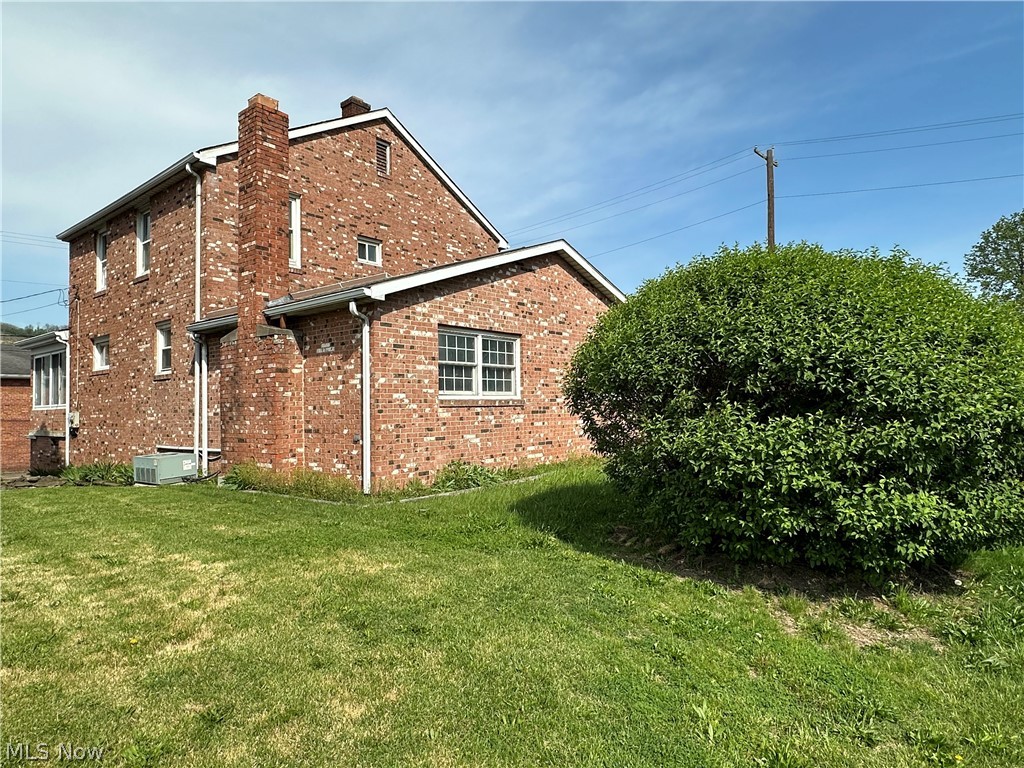 2023 Commerce Street Wellsburg WV 26070