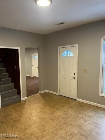 2053 W 95th Street Cleveland OH 44102