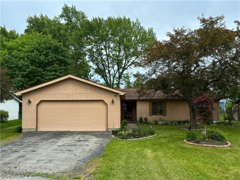 835 Cynthia Court Niles OH 44446