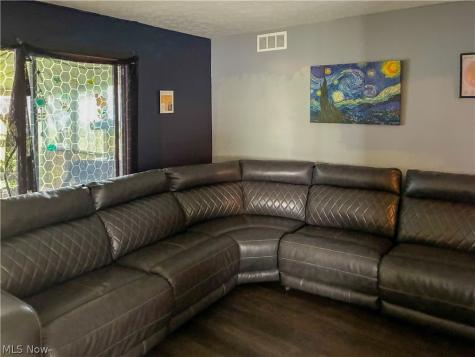 835 Cynthia Court Niles OH 44446