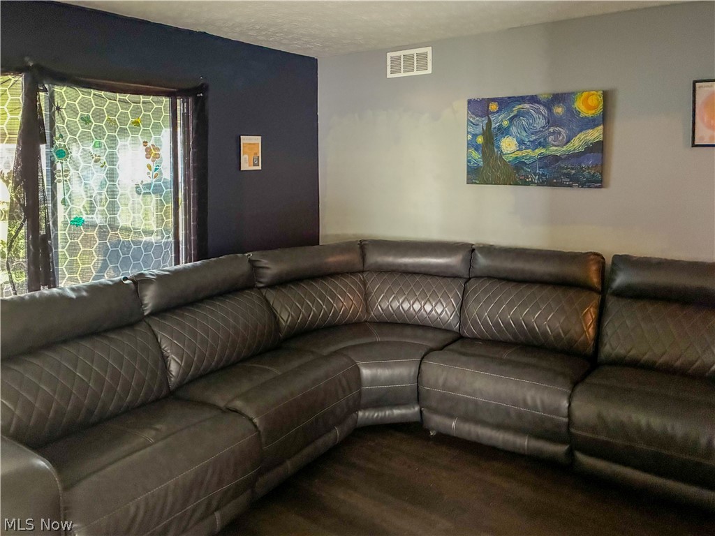 835 Cynthia Court Niles OH 44446