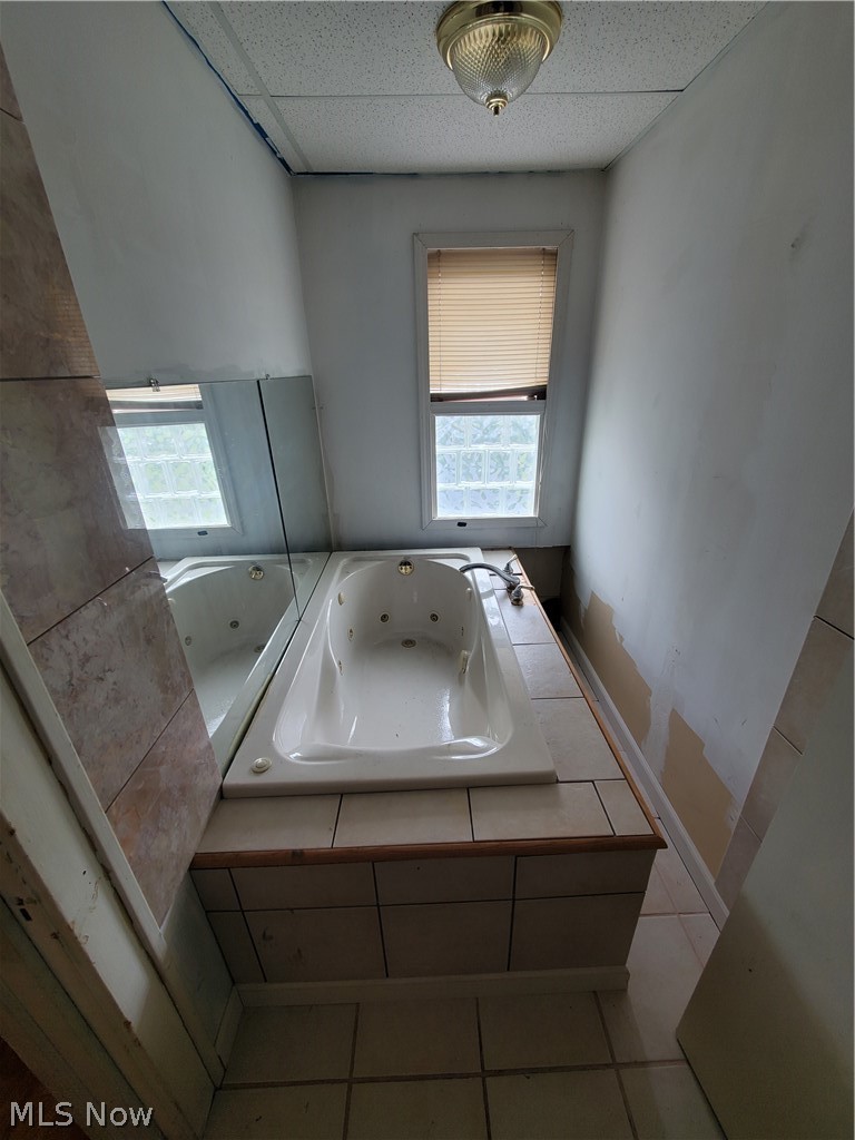 1439 Clermont Cleveland OH 44110