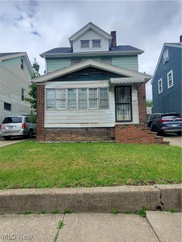 1439 Clermont Cleveland OH 44110
