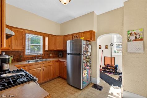 140 Smith Avenue NW Canton OH 44708