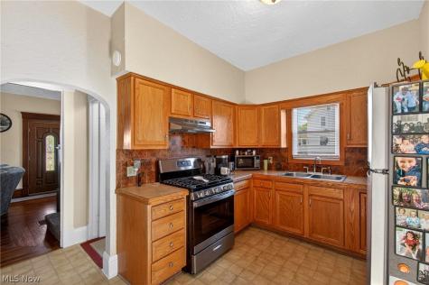 140 Smith Avenue NW Canton OH 44708