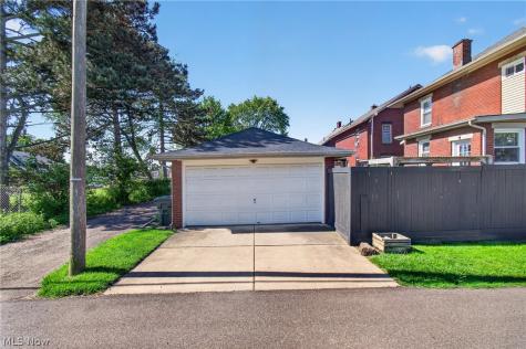 140 Smith Avenue NW Canton OH 44708