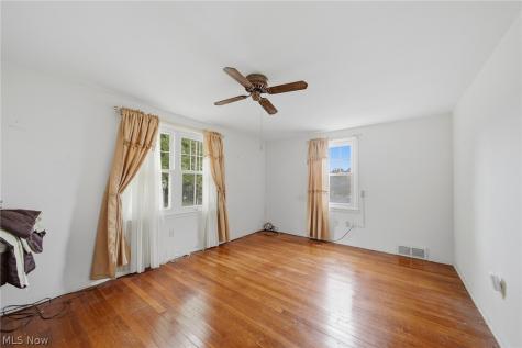 41 8th Street Barberton OH 44203