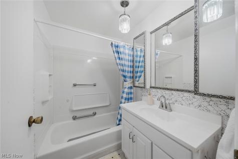 41 8th Street Barberton OH 44203