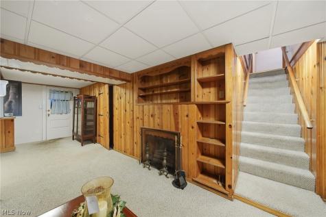 41 8th Street Barberton OH 44203