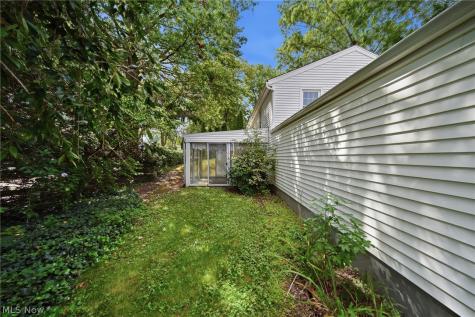 41 8th Street Barberton OH 44203