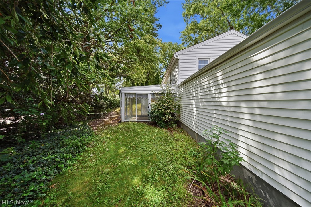 41 8th Street Barberton OH 44203