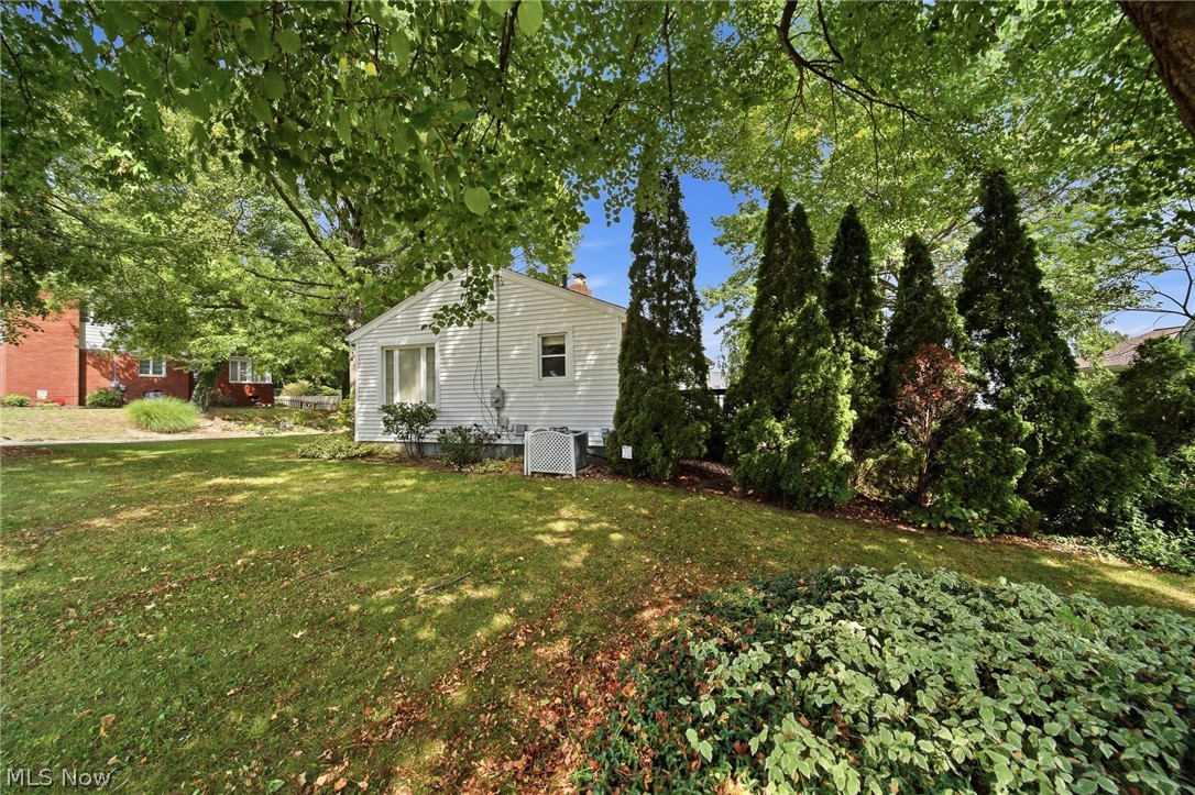 41 8th Street Barberton OH 44203
