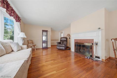 41 8th Street Barberton OH 44203