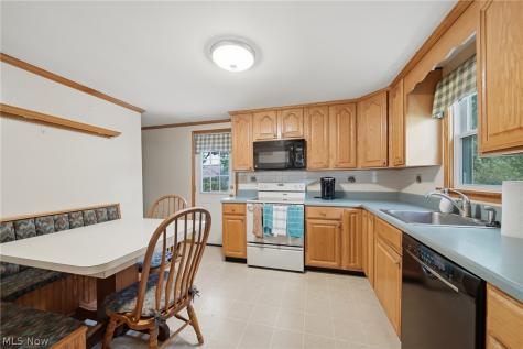 41 8th Street Barberton OH 44203