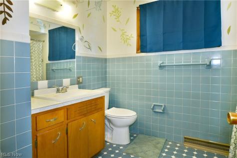 1639 Gypsy Lane Niles OH 44446