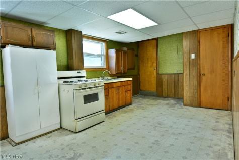 1639 Gypsy Lane Niles OH 44446